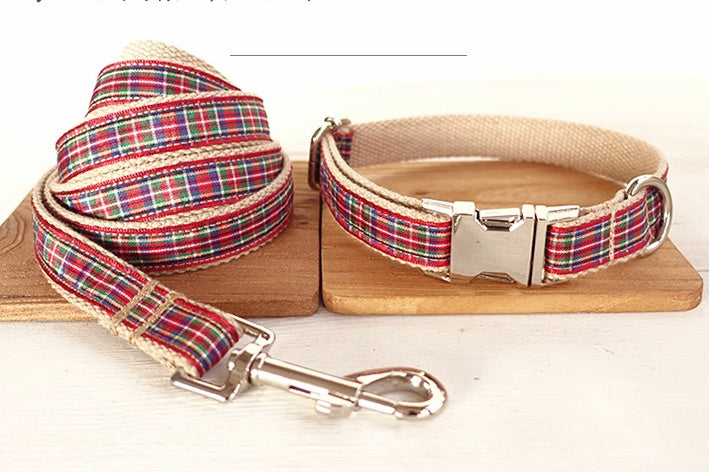 Red Plaid Dog Leash - Stylish and Durable Pet Accessory